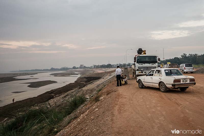 Au bord du Mékong à Vientiane