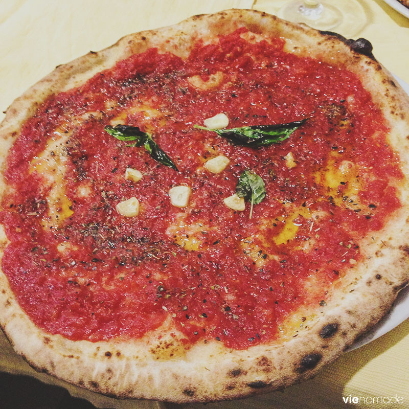 Pizza marinara à Naples