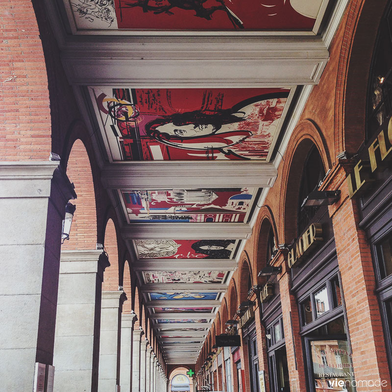 Arcades de la place du Capitole à Toulouse