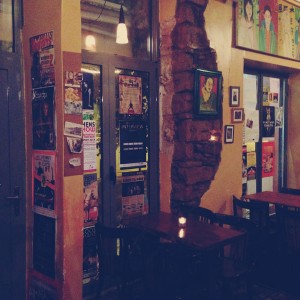Salos Lagos, Bar à mezzés sur Troon St.