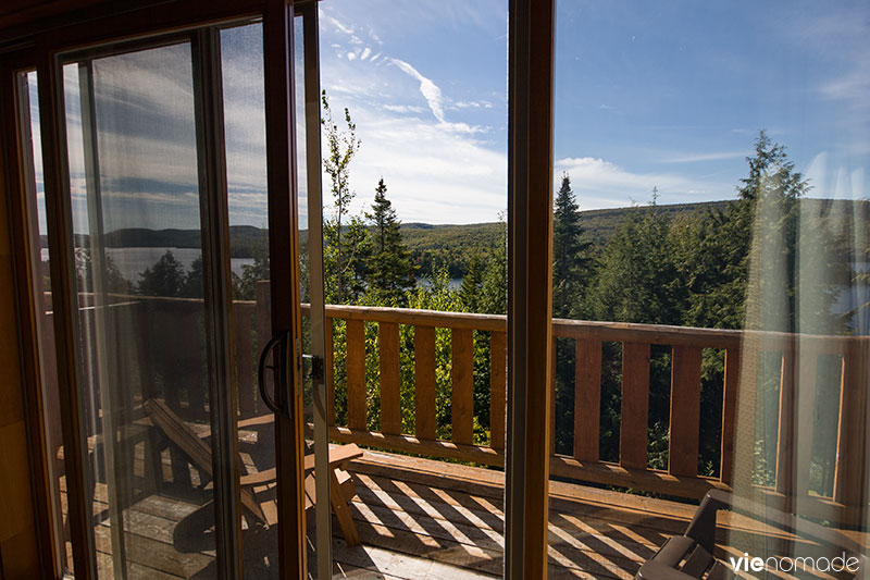 Chambre côté lac au Sacacomie Lodge