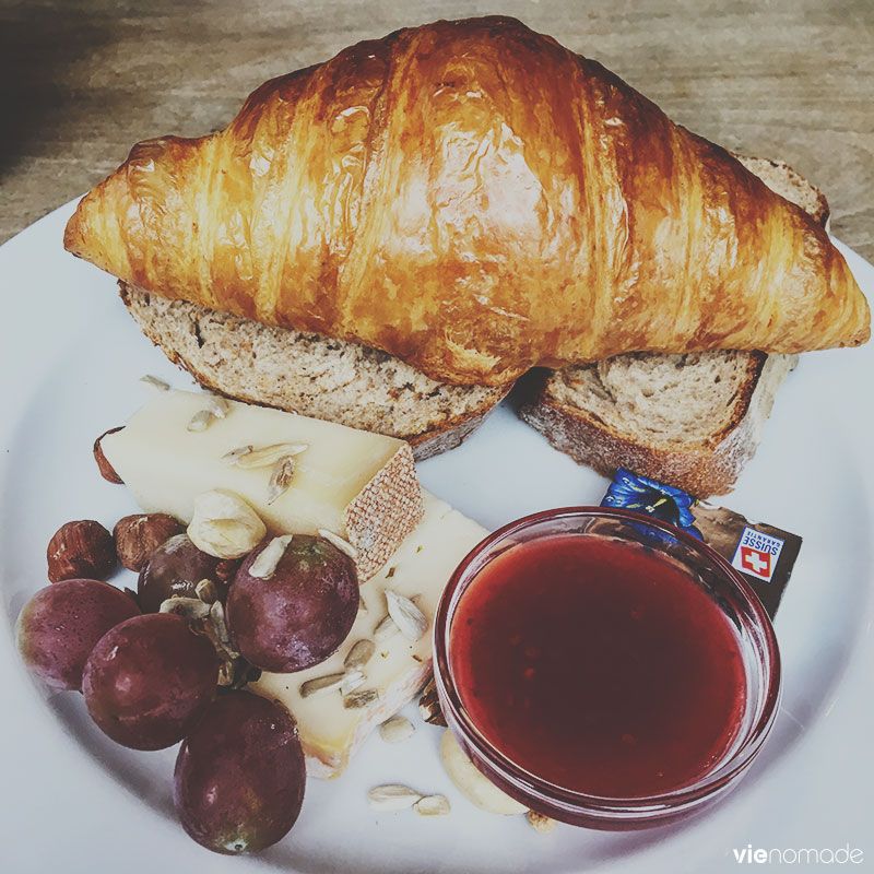 Petit-déjeuner suisse