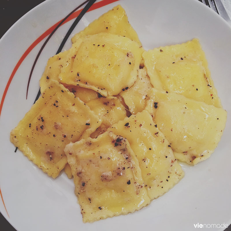 Raviolis beurre et poivre