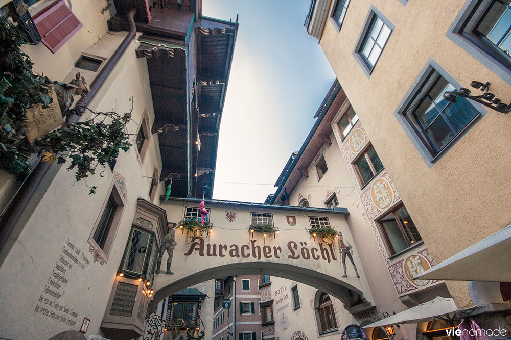 L'Auracher Löchl, plus petit pont-restaurant au monde