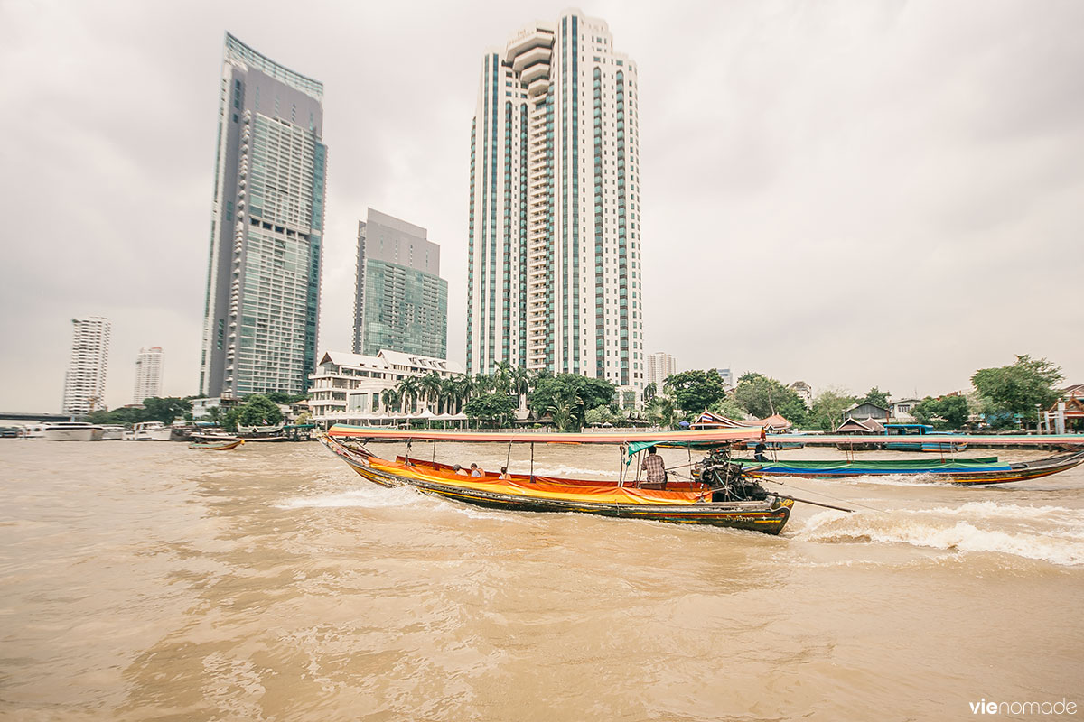 En bateau sur le Chao Phraya à Bangkok