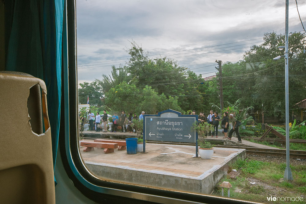 Le train de Bangkok à Buriram