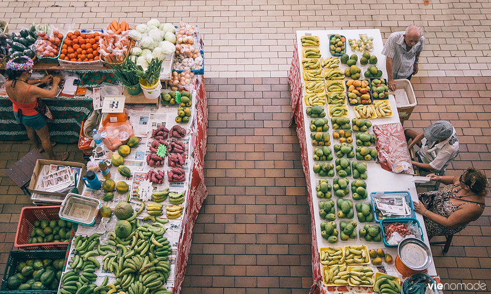 Fruits et légumes frais au marché de Papeete