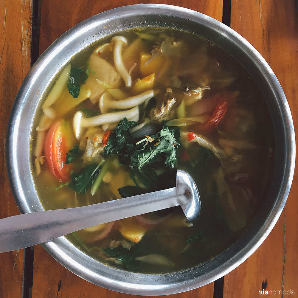 Tom yam gai, soupe de poulet