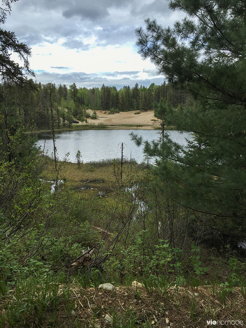 Lac d'esker de la forêt récréative de val-d'or