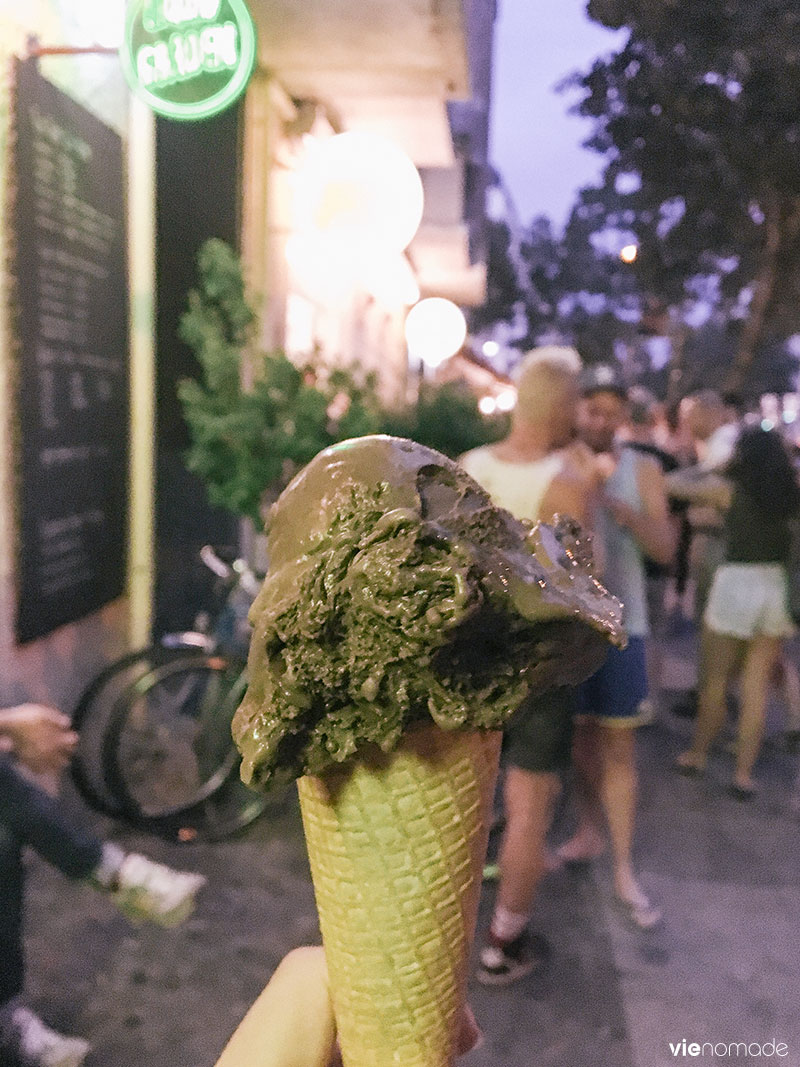 Manger une glace à Berlin