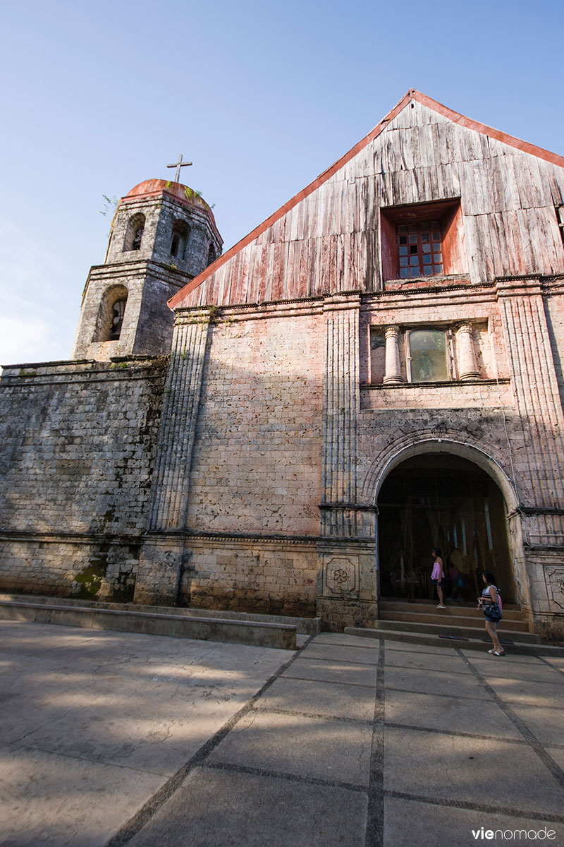 L'église Saint Isidro de Lazi