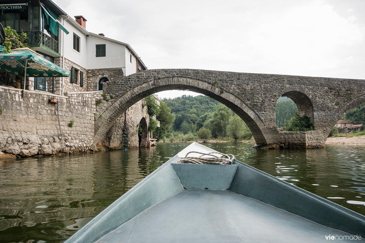 Bateau pour Skadar à Rijeka Crnojevica